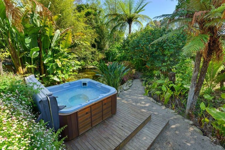 Photo of property in 81 Hautere Cross Road, Te Horo, Otaki, 5582