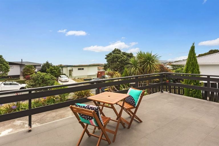 Photo of property in 129 Conclusion Street, Ascot Park, Porirua, 5024