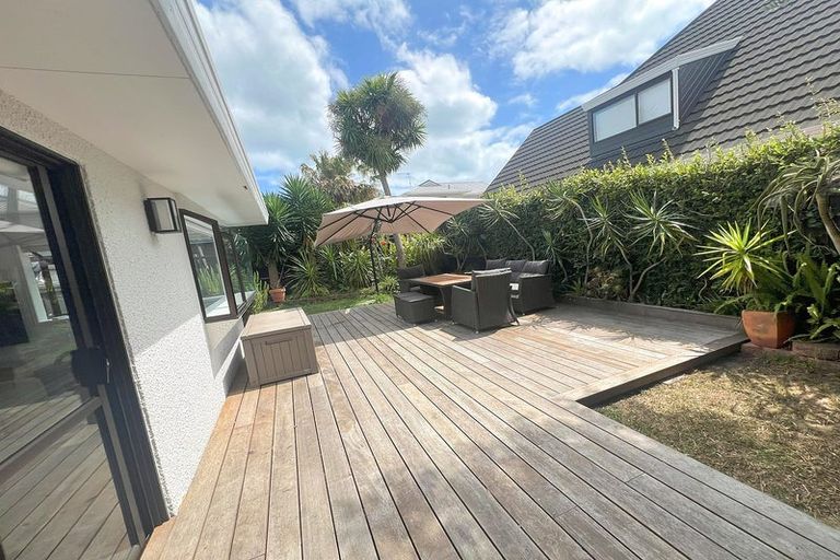 Photo of property in 2/24 Hattaway Avenue, Bucklands Beach, Auckland, 2012