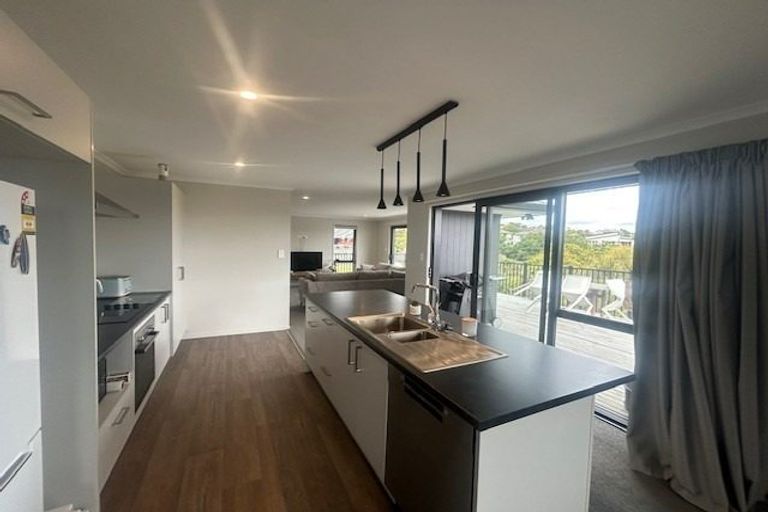 Photo of property in 11 Godwit Lane, Welcome Bay, Tauranga, 3112