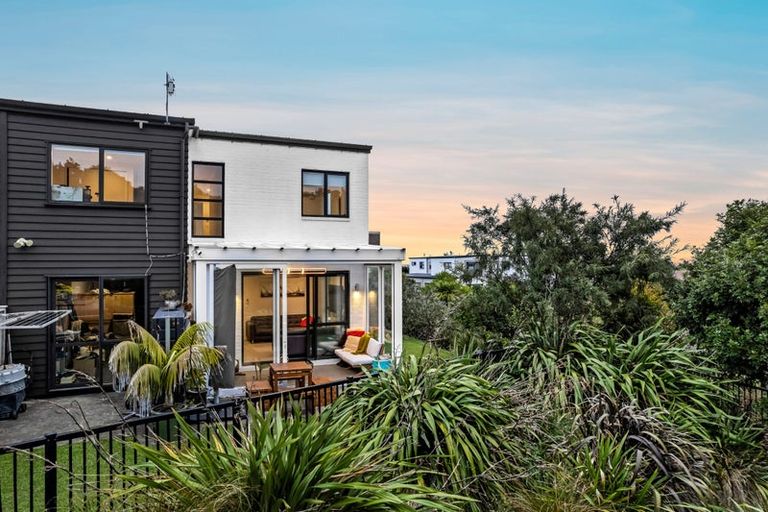 Photo of property in 4 Matairangi Avenue, Totara Heights, Auckland, 2105