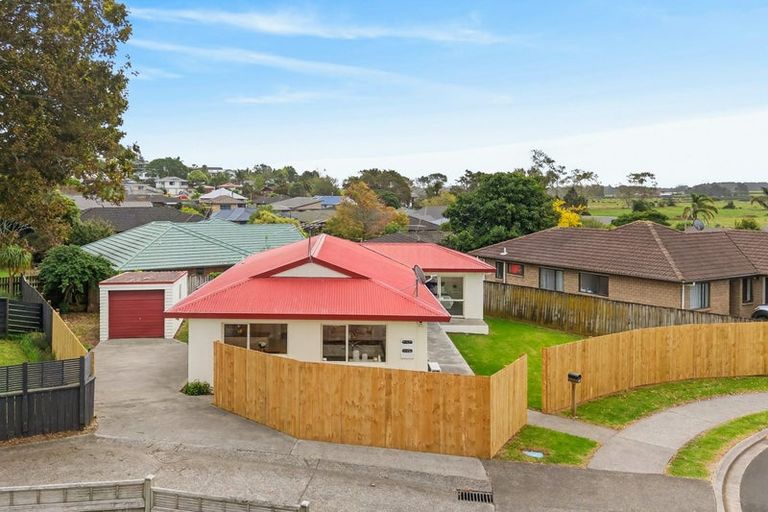 Photo of property in 10 Wairua Place, Pukekohe, 2120