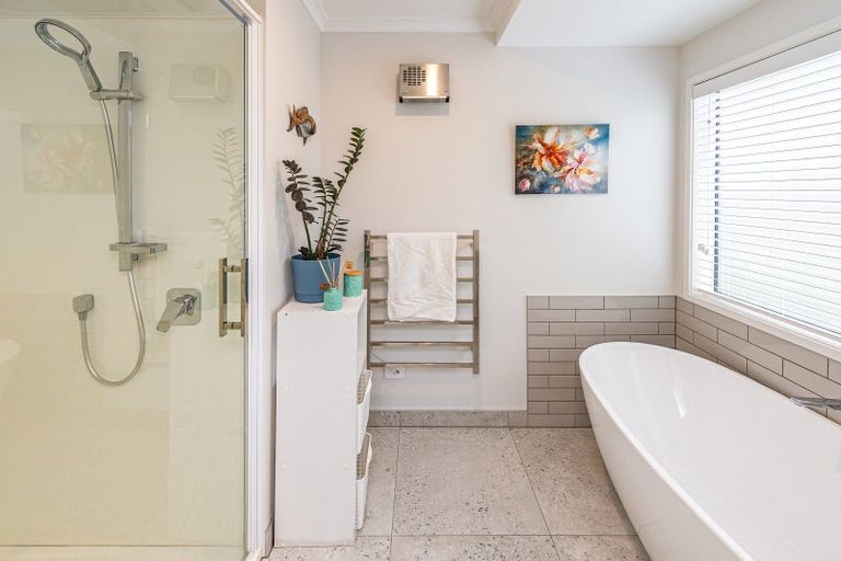 Photo of property in 34 Tirimoana Place, Otamatea, Whanganui, 4501