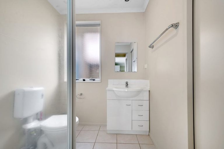 Photo of property in 2 Ritchie Crescent, Takanini, 2112