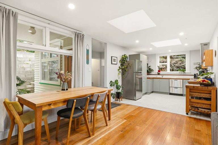 Photo of property in 68 Totara Road, Miramar, Wellington, 6022