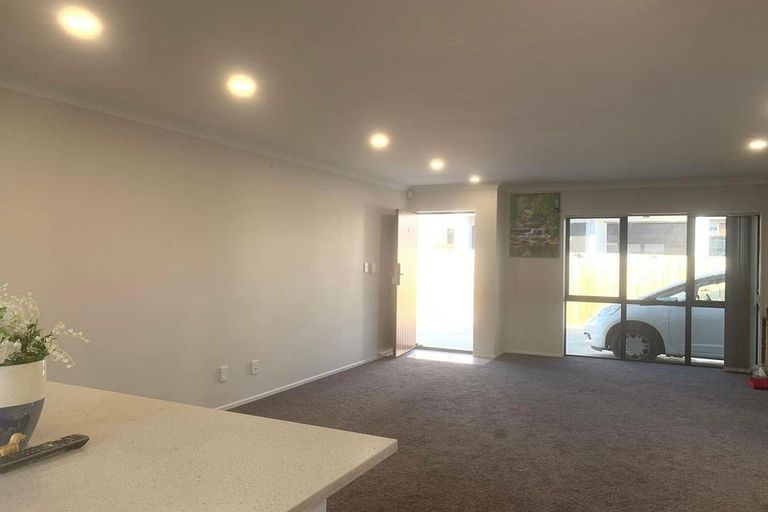 Photo of property in 30c Alfriston Road, Manurewa East, Auckland, 2102