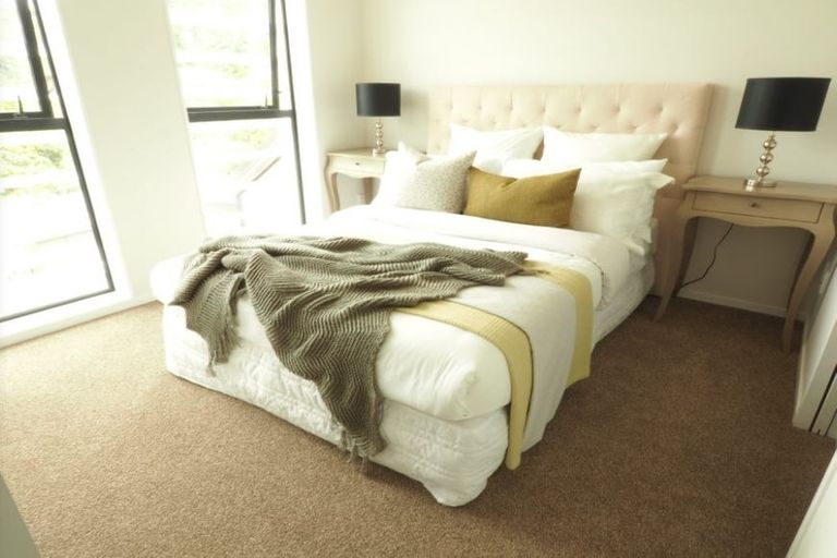 Photo of property in 2/10 Silver Moon Road, Albany Heights, Auckland, 0632