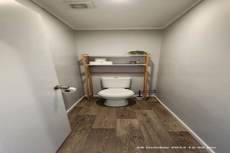 Photo of property in 2/80 Airlie Road, Plimmerton, Porirua, 5026