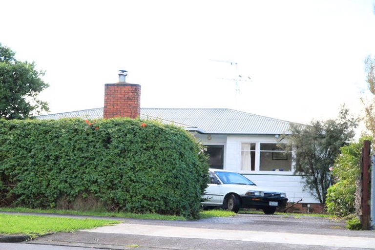 Photo of property in 54 Botany Road, Botany Downs, Auckland, 2010