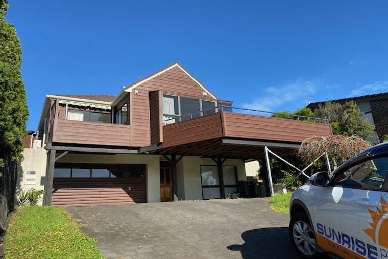 Photo of property in 2/31 Sunderlands Road, Half Moon Bay, Auckland, 2012