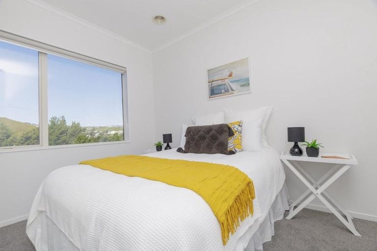 Photo of property in 24 Melksham Drive, Churton Park, Wellington, 6037