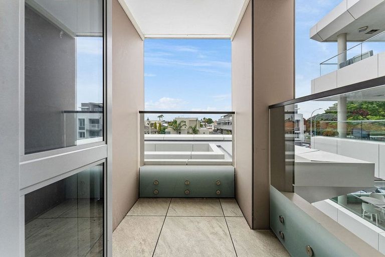 Photo of property in 36 Victoria Road, Mount Maunganui, 3116