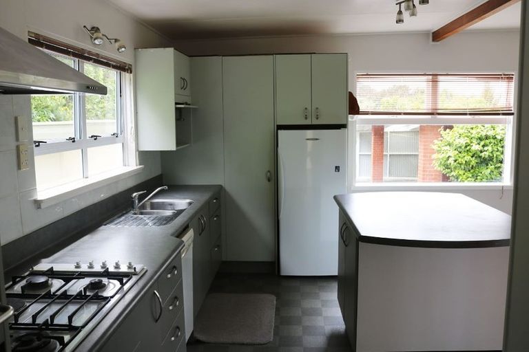 Photo of property in 29 Magnolia Grove, Maungaraki, Lower Hutt, 5010