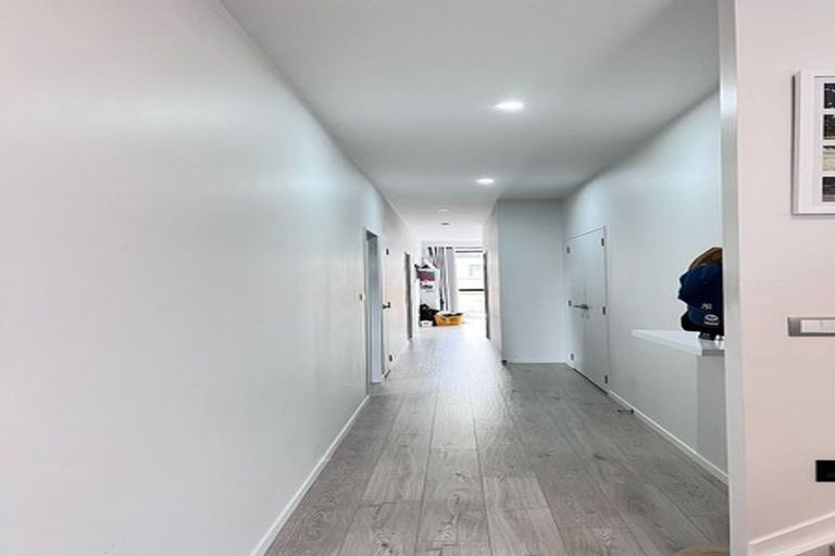 Photo of property in 7 Desalt Drive, Hobsonville, Auckland, 0616