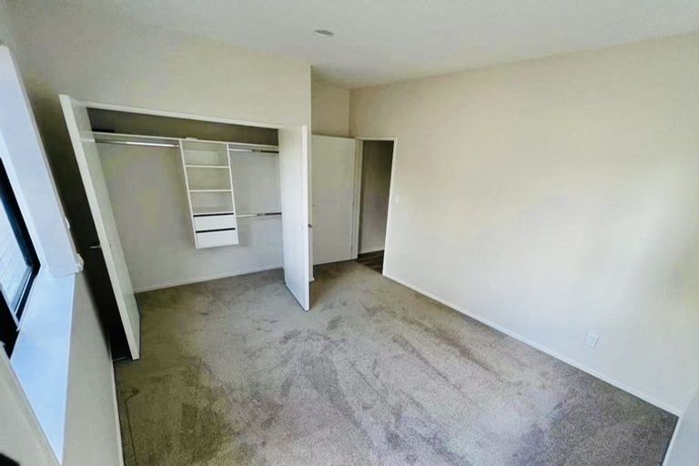 Photo of property in 4 Wyon Way, Flat Bush, Auckland, 2016