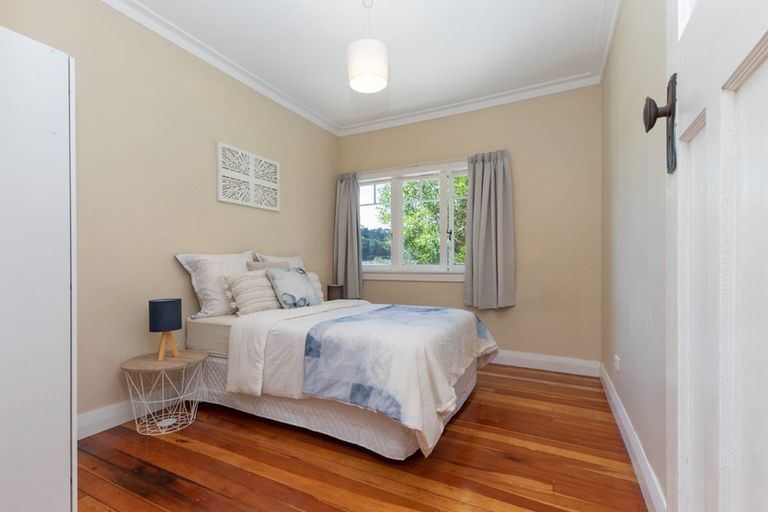 Photo of property in 379b West Coast Road, Glen Eden, Auckland, 0602