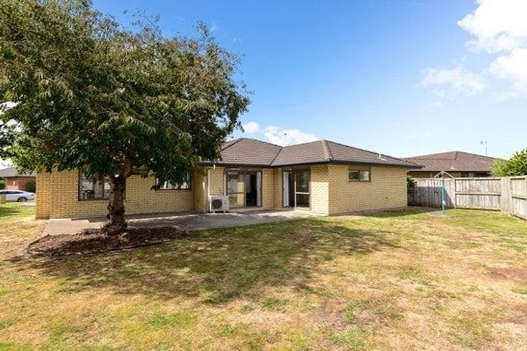Photo of property in 77 Farringdon Avenue, Rototuna North, Hamilton, 3210