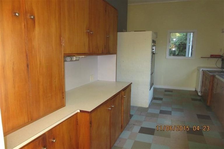 Photo of property in 83 Manuka Street, Stokes Valley, Lower Hutt, 5019