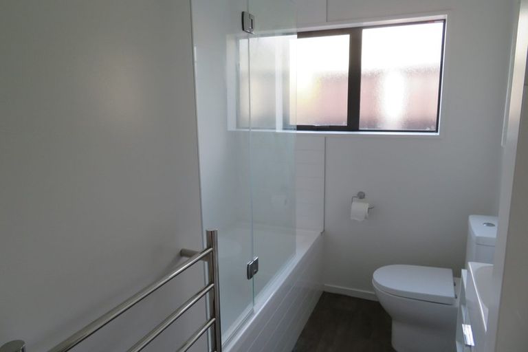 Photo of property in 2/430 Barbadoes Street, Edgeware, Christchurch, 8013