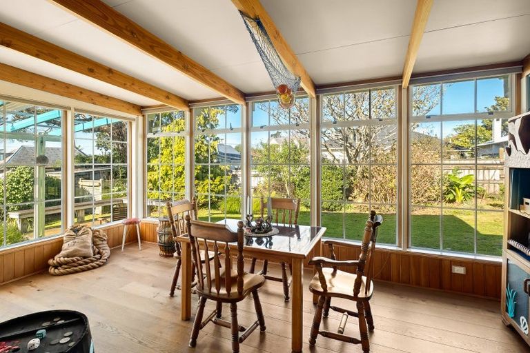 Photo of property in 21 Barrett Street, Westown, New Plymouth, 4310