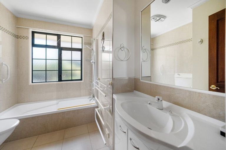 Photo of property in 12 Rivers Street, Alexandra, 9320