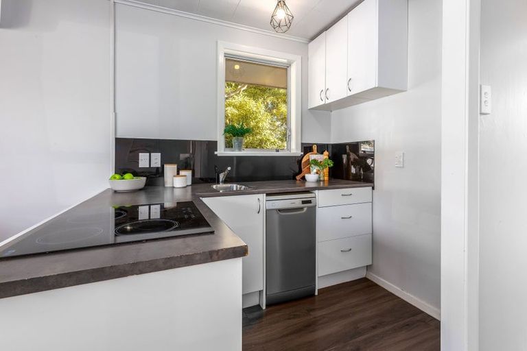 Photo of property in 2/46 Wood Street, Wainuiomata, Lower Hutt, 5014