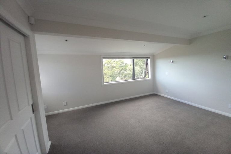 Photo of property in 111 Bleakhouse Road, Mellons Bay, Auckland, 2014