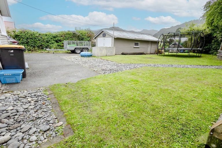 Photo of property in 2 Sutherland Street, Dunollie, Runanga, 7803