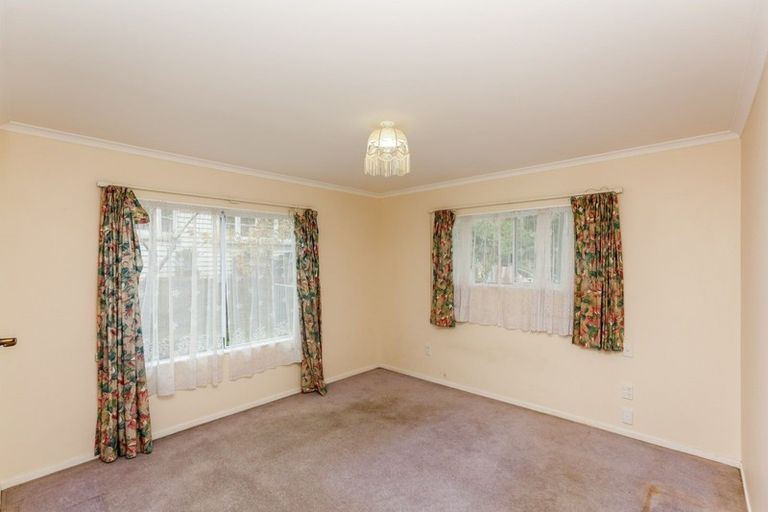 Photo of property in 24 Pendarves Street, New Plymouth, 4310