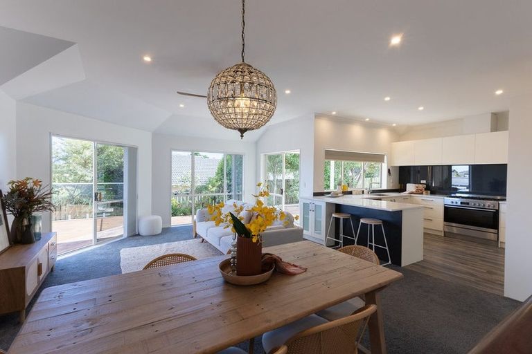 Photo of property in 10 Harvest Court, Paraparaumu, 5032