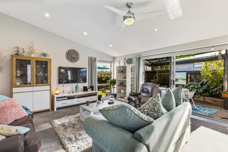 Photo of property in 4 Westhill Lane, Papamoa Beach, Papamoa, 3118