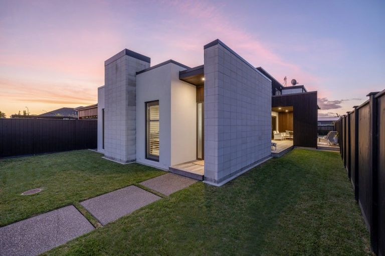 Photo of property in 12 Tuangi Way, Papamoa Beach, Papamoa, 3118