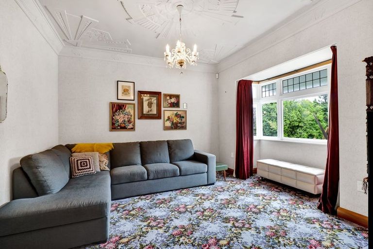 Photo of property in 3 Cross Street, Lepperton, New Plymouth, 4373