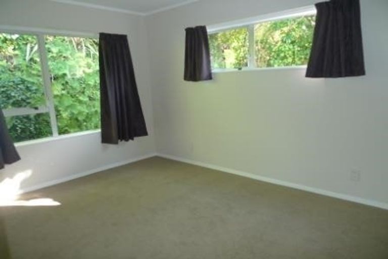 Photo of property in 167b Newlands Road, Newlands, Wellington, 6037