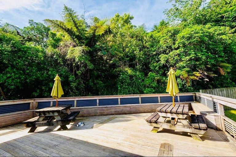 Photo of property in 11 Morgan Place, Tawa, Wellington, 5028