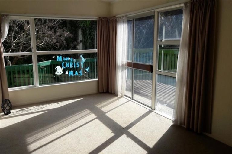 Photo of property in 28 Reynella Drive, Massey, Auckland, 0614