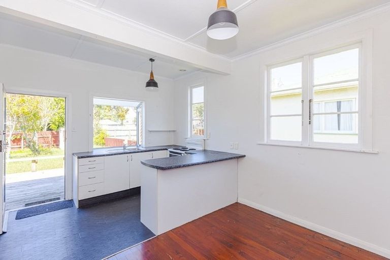 Photo of property in 97 Niblett Street, Whanganui, 4500