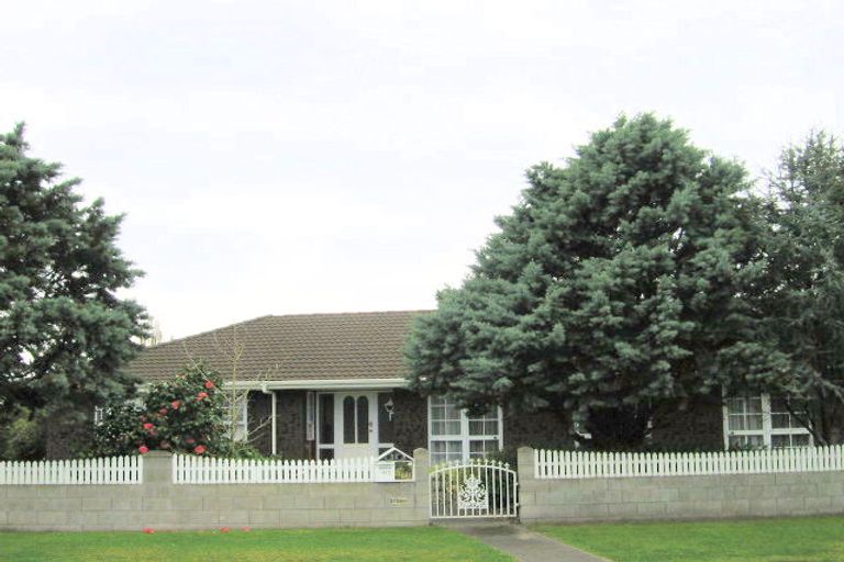 Photo of property in 103 Dickson Road, Papamoa Beach, Papamoa, 3118