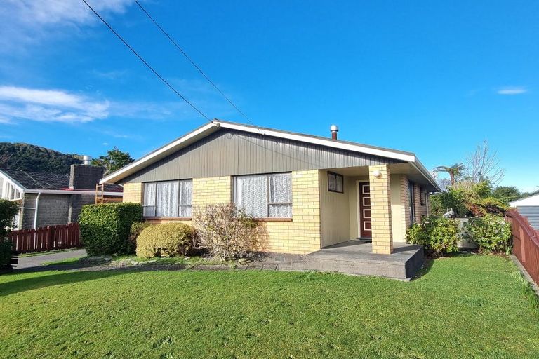 Photo of property in 8 Dupre Place, Cobden, Greymouth, 7802