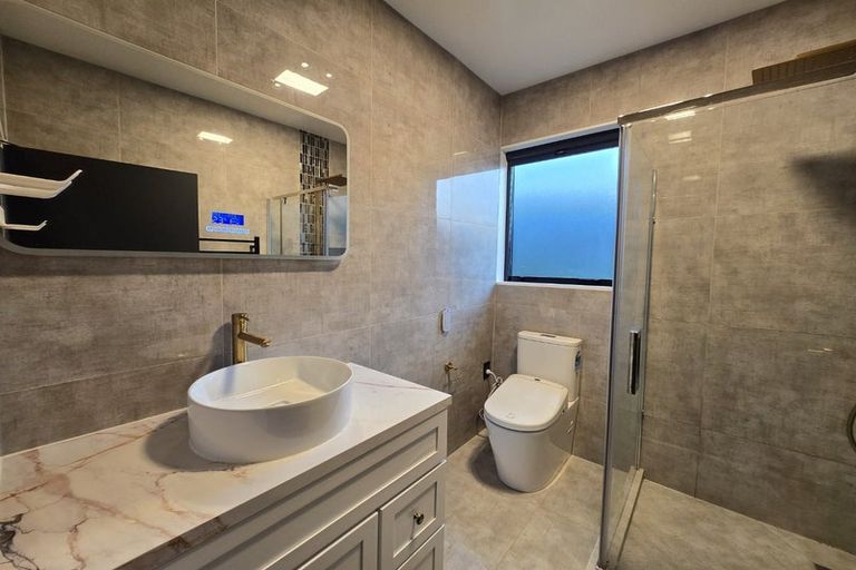 Photo of property in 190 Oraha Road, Kumeu, 0892