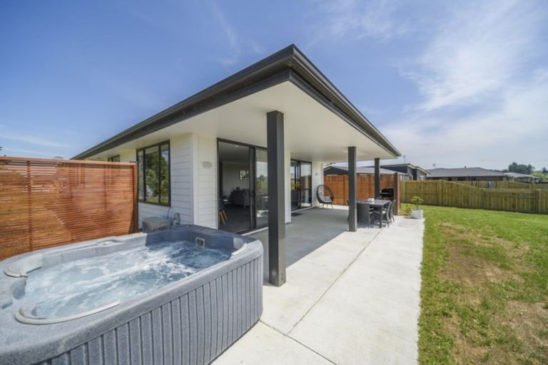 Photo of property in 6 George Street, Bulls, 4818