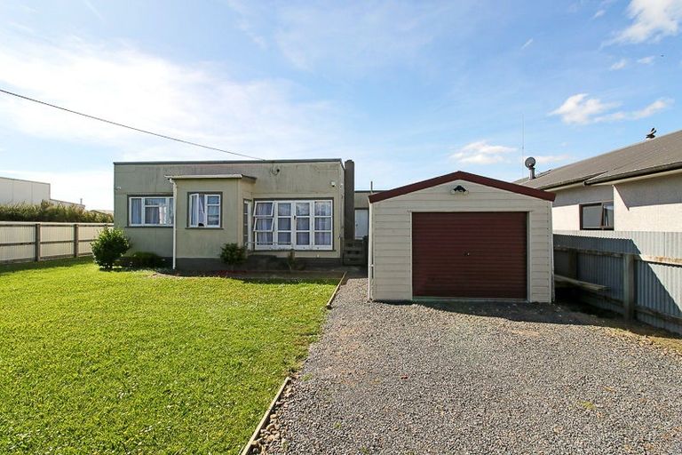 Photo of property in 11 Linklater Avenue, Foxton Beach, Foxton, 4815