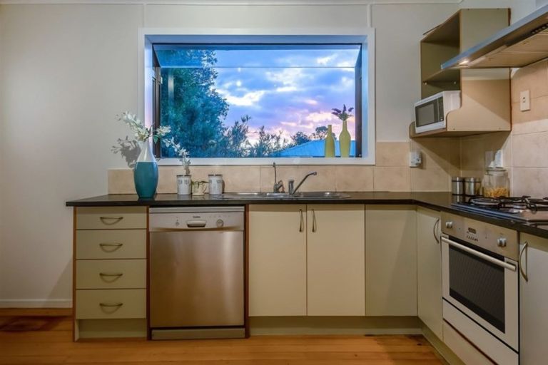 Photo of property in 12 Pomaria Road, Henderson, Auckland, 0610