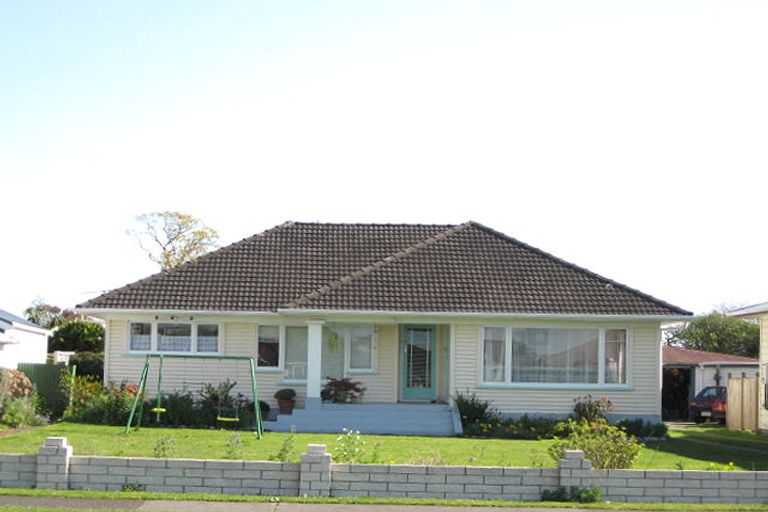 Photo of property in 120 Cutfield Road, Westown, New Plymouth, 4310