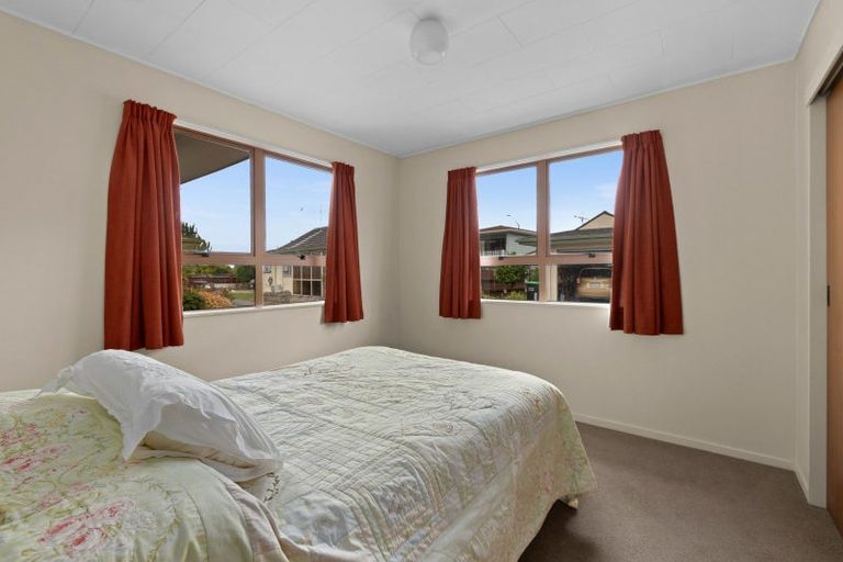 Photo of property in 1/3 Church Road, Taradale, Napier, 4112