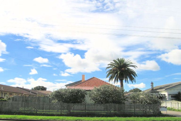 Photo of property in 1/100 Carruth Road, Papatoetoe, Auckland, 2025