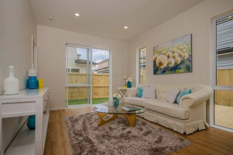 Photo of property in 15 Camp X Place, Whenuapai, Auckland, 0618