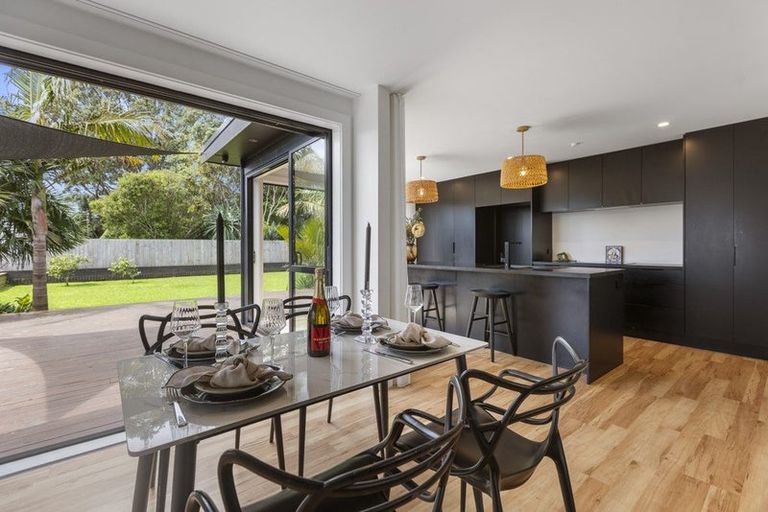 Photo of property in 145 Seaview Road, Westown, New Plymouth, 4310