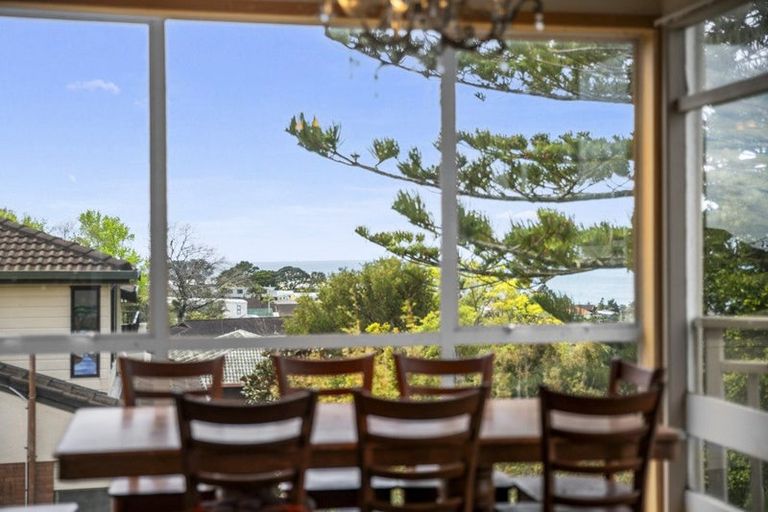 Photo of property in 7 Aberdeen Road, Castor Bay, Auckland, 0620