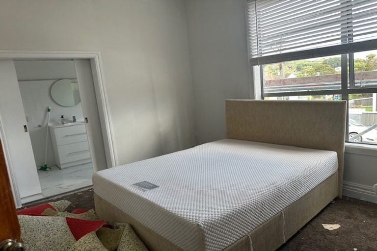 Photo of property in 432 Adelaide Road, Berhampore, Wellington, 6023